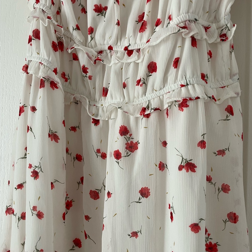 🍓 Francesca’s: Floral white dress // size: S // condition: EXCELLENT